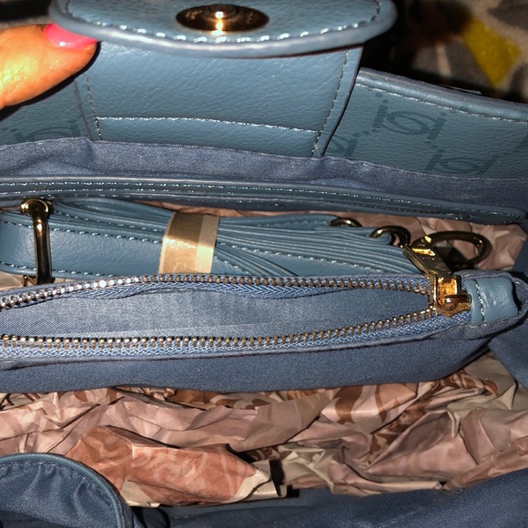 Handbag - Picture 8 of 8